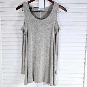 Cold Shoulder Long Sleeve Short